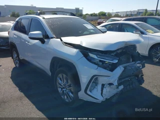 TOYOTA TOYOTA RAV4 XLE PREMIUM