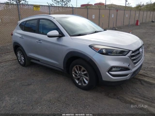 HYUNDAI HYUNDAI TUCSON SE