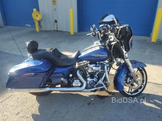 HARLEY-DAVIDSON FLHX STREET GLIDE