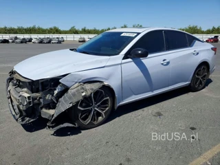 NISSAN ALTIMA SR