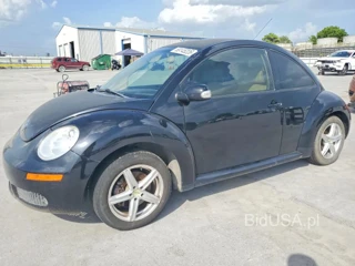 VOLKSWAGEN NEW BEETLE