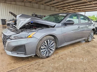 NISSAN ALTIMA SV