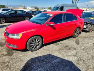 VOLKSWAGEN JETTA SE