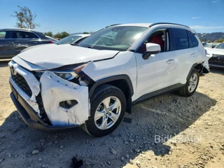 TOYOTA RAV4 XLE