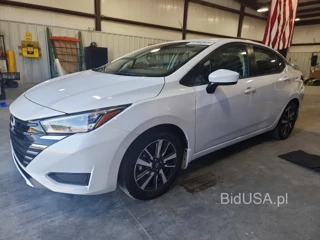 NISSAN VERSA SV