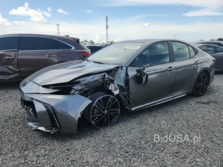 TOYOTA CAMRY XSE