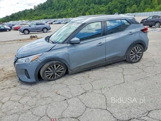 NISSAN KICKS SV