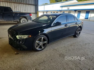 MERCEDES-BENZ A 220