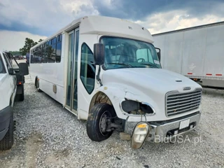 FREIGHTLINER M2 106 MEDIUM DUTY