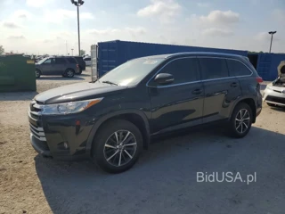 TOYOTA HIGHLANDER XLE