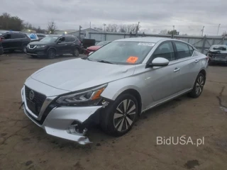 NISSAN ALTIMA SV