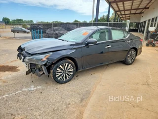 NISSAN ALTIMA SV