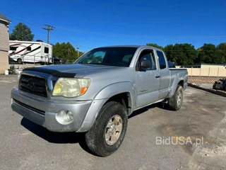 TOYOTA TACOMA V6