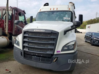 FREIGHTLINER CASCADIA 126