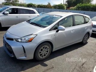 TOYOTA PRIUS V FOUR