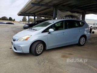 TOYOTA PRIUS V THREE
