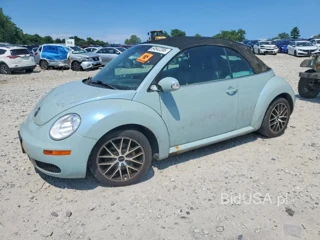 VOLKSWAGEN NEW BEETLE CONVERTIBLE