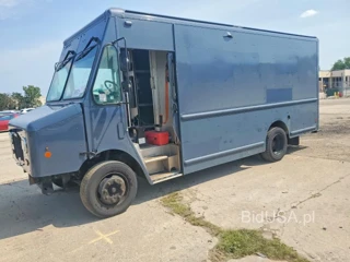 FREIGHTLINER CHASSIS M LINE WALK-IN VAN