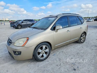 KIA RONDO LX
