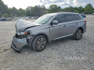 MITSUBISHI OUTLANDER SE