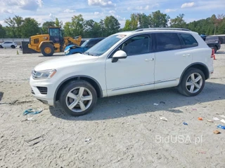 VOLKSWAGEN TOUAREG HYBRID