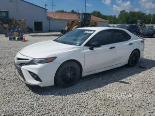TOYOTA CAMRY SE NIGHTSHADE