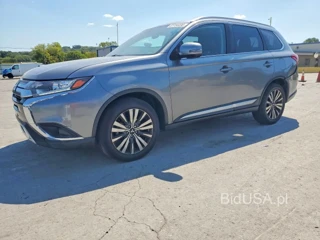 MITSUBISHI OUTLANDER SE