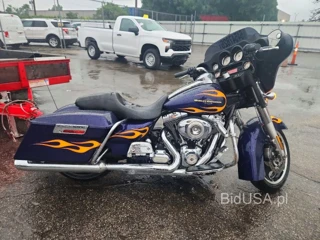 HARLEY-DAVIDSON FLHX STREET GLIDE