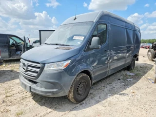 MERCEDES-BENZ SPRINTER 2500/3500