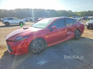TOYOTA CAMRY XLE