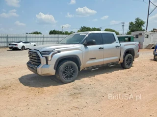TOYOTA TUNDRA SR5