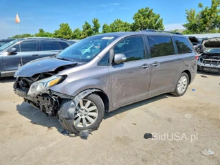 TOYOTA SIENNA LIMITED PREMIUM 7-PASSENGER