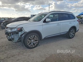 MITSUBISHI OUTLANDER SE