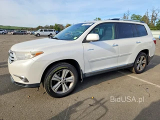 TOYOTA HIGHLANDER LIMITED