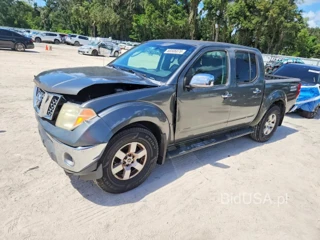 NISSAN FRONTIER SE