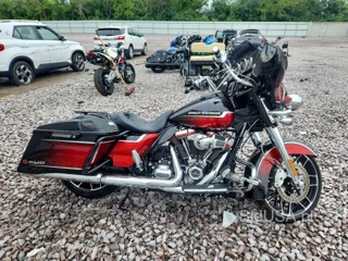 HARLEY-DAVIDSON FLHXSE