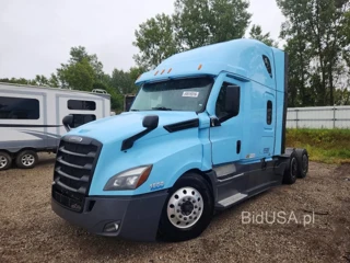 FREIGHTLINER CASCADIA 126