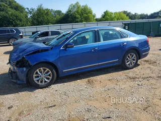 VOLKSWAGEN PASSAT S