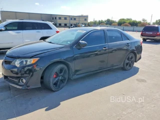 TOYOTA CAMRY SE V6