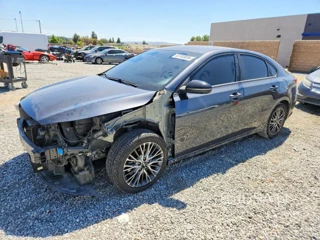 KIA FORTE GT LINE