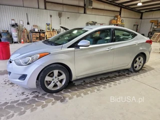 HYUNDAI ELANTRA GLS