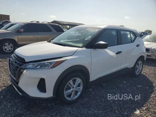 NISSAN KICKS S