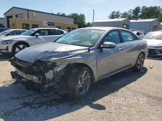 HYUNDAI ELANTRA LIMITED