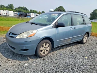 TOYOTA SIENNA CE 7-PASSENGER