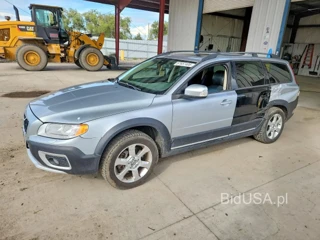 VOLVO XC70 3.2