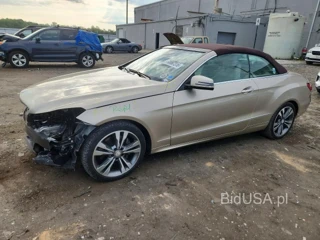 MERCEDES-BENZ E 400