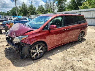 TOYOTA SIENNA SPORT