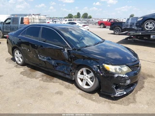 TOYOTA TOYOTA CAMRY SE