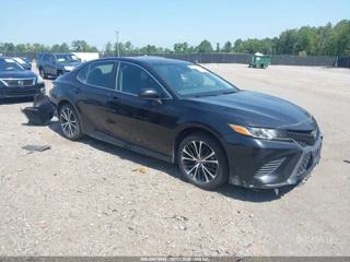 TOYOTA TOYOTA CAMRY SE