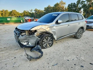 MITSUBISHI OUTLANDER SE